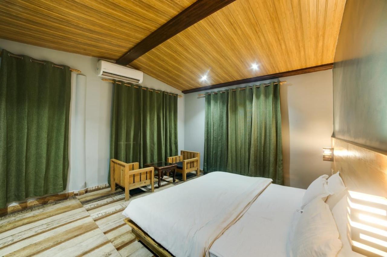 Standard King Room