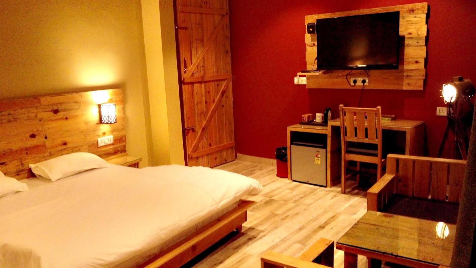 Standard King Room